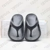 New Beach Shoes Men Slippers Sandals Soft Woman Summer Beach Shoes confortável com Box 559