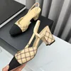 مصمم كلاسيكي Slingbacks Sandal chunky Heel Womens Dress Shoes أحذية ثنائية اللون الربط الصنادل مربع الصندل على البغال على شريحة الطباعة الرجعية الرائعة في الهواء الطلق الترفيهي في الهواء الطلق