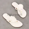 Designers Womens Beach Slippers Famous Classic Flat Heel Summer Gratuit Free Designer Slides Chaussures Bath Mesdames Sandales sexy Taille 35-43