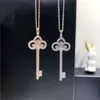 Collier Van Colliers de pendentif T Famille Iris Flower Key Collier 925 Ensemble plaqué en argent sterling avec diamant en diamant High Edition Pendant Collarmother's Day Gift