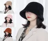 Backeskull Caps Fashion Faux Fur Hat de seau d'hiver pour femmes Solide épaissie de pêche chaude douce CAP DE DROING EXTÉRAVE