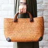 Sacs de soirée Designer Handle de manche en bois Fashion Fashion Fashion Femme faite à la main Bag Retro Retro Rootan Woven Handy Summer Beach