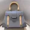 Mini Handbag Mens Mens مع أكياس Saigon حزام نسائي من الجلد الخشبي مقبض Crossbody Bag Bag Tote Travel Travel Oest Bestor