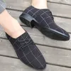 Casual Shoes Men Leather 2024 Classic Business Fashion Korean version pekade bindning Formellt bröllop