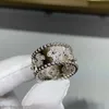 Merk sieraden originele v gouden vergulde mijin caleidoscoop ring brede plaat polijsten perfecte hoogwaardige details op hun plaats