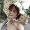 Chapéus de aba larga Bucket Corean Version Elegant Polka Dot Angulado Fisherman Hat Summer Summer Face coberto com férias de proteção solar Q240427