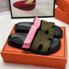 Slippers Chypre Sandal Designer Sliders Flip Flips Sandals planos para praia Comfort Calfskin couro de camurça natural Mulheres e homens de pele de verão chinelos de pelúcia plana