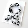 Bandanas Durag 100% Mulberry Silk SCACK SKALLF Luksusowa marka Skull Bandana Fountain Square Kerchief Women Głowa 240426