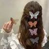 Haarclips Brurettes 2024 Nieuwe Summer Solid Matte Transparant Butterfly Hair Claws Clips Women Y2K Barrette Elegant Decorate Hairspins Accessoires 240426