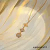 Designer Jewellery Three Flower Wisiant Naszyjnik z Diamond Crystal for Women Classic Luksusowa marka Złota Prezent z pudełkiem