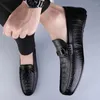 Chaussures décontractées en cuir authentique en cuir confortable conduisant les loisirs à la conduite Malons masculins Robe de design minimaliste pour hommes