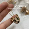 Bouchero leoparlar Kolyeler Plume De Paon Peacock Feathers Tasarımcı Logo Lüks İnce Mücevher Pırlanta Pave Signet Alyanslar İçin Bir Çift Yaratıcı Büyük Yüzük