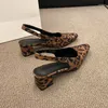 Casual schoenen dames sandalen puntige luipaard print ontwerp licht en dunne lage hiel zwarte muilezel buiten