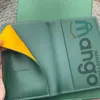 Purse da carteira de designer Menwomen Leather Holder de passaporte para viagens, cartões de visita, cartão de crédito