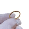 Original heiß verkaufte Hochversion Van Pearl Ring Womens 18K Roségold geplattet CNC fein geschnitztes runde Perlenarmband mit Logo