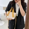 ショルダーバッグファッション2024韓国語バージョン小さな新鮮でかわいいクロスボディ女性デザイナーハンドバッグ高品質のバケツバッグ