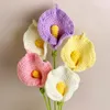 Flores decorativas acabadas de malha de crochê de malha calla lily falsa bouquet de buquê de casamento no dia dos namorados de presente para casa decoração