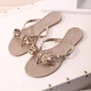 Nowa marka modowa Sandały Kobiety Letnie modne buty plażowe, Flip-Flops Jelly Sandals Sandals, Flat Bottom Cappers, Buty plażowe