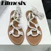 Chaussures décontractées 2024 Sangle de cheville Gladiator Sandales Femmes Peep Toe Flat Talons Beach Retro Rope Hollow