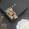 럭셔리 18K 골드 플랜 브로치 브랜드 디자이너 새로운 디자인 세련된 매력적인 여성 고품질 브로치 고품질 다이아몬드 상감 브로치 박스