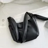 Tas 2024 dames Koreaanse ontwerper vrouwelijke handtassen hoogwaardige pu lederen dame schouder crossbody frenal riem hele verkoop