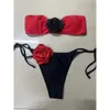 Blocage de couleur Rose sans bretelles avec sangle à cordon de maillot de bain divisé bikini