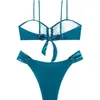 Swimwear femminile 2024 Nuovo bikini pieghettata set da bagno lucido da bagno solido timore da bagno a colori da bagno sexy bikinis abiti da due pezzi da due pezzi abbigliamento da spiaggia biquini ad alto taglio