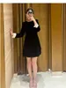 Robes décontractées 2024 AUTTRE ARRIVÉE D'HIIR FACHE FEMMES FULLE MANDE FULLE EN VELLE EN VELVET VELVET BLACK SLIM Mini robe