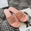 2024SS Paris Designer Womens Slippers Summer Beach Luxury Channel Plaid Fashion Casual Casual Femmes Privated Letter Tongs Flip-Flops Size 35-42