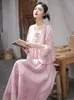 Robes décontractées Han Vêtements chinois Cheongsam Dresswomen's Pink Loose Cartdigan Suit à la mode Chinestyle Cotton et Linen Springsummer