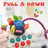 الهواتف المحمولة# Montessori Baby Toys Crab Hand Finger Press Tow Toy Development Toys 6 12 شهرًا