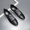 Chaussures décontractées 2024 printemps en cuir authentique en cuir masculin pour hommes Band élastique confortable fond plat de luxe hommes coudre noire blanc