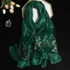 Sjaals luxe zijden sjaal sjaal voor vrouwen ontwerp borduurwerkbloemen hijab wraps bufandas vrouwelijke headkerchief fouloud echarpe d240426