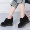 Chaussures habillées oxfords femmes noires en cuir authentique coins talons hauts pompes femelles rond de plate-forme de mode baskets décontractées