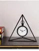 Relógios de mesa Triângulo criativo Relógio Silent Desktop Decoration Quartz