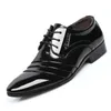 Zapatos informales Men Cuero 2024 Vestido de negocios de Oxford formal de Oxford Tamaño de la boda 38-45