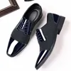 Casual Shoes Men Formal 2024 Fashion Classic Oxford Patent sznurka czarna skórzana przyjęcie weselne
