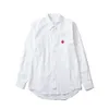 Skjorta spela kvinnor designer toppkvalitet lyx mode blusar skjortor herrar avslappnad vit slips fast färg kärlek broderi tre standard långärmad lapel skjorta