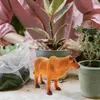 庭の装飾子牛の装飾装飾品ベッドロムルーム動物牛モデルベッドルーム彫像の小さなプラスチックの屋外の置物の生活