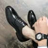 Chaussures habillées Italie Mens Formel Wear Lace-Up Luxury Black Breathable Derby Office Wedding Office