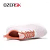 Casual Shoes Ozersk Fashion Chunky Sneakers Kvinnor Tjock Sole Non Slip Woman Breattable Sticked Air Mesh Platform
