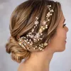 Clips de cheveux Elegant Women Accessoires Bridal Bandband Crystal Pearl Feuilles Hairband Head Ornement Bijoux pour le casque de mariage