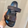 Luxury Bom Dia Gerine. Great Leather Sandale Slipper Shoe Casual Shoe Summer Beach Gladiator Mules Hasp New Womans Flat Slide Designer Sliders Platform Sandale 35-45