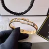 Bijoux de luxe Bracelet de bracelet en bracelet en or 18K Love Classic Design Cuff Bracelet printemps Romantic Girl Unisexe Bijoux Designer Gift