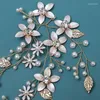 Clips de cheveux Elegant Women Accessoires Bridal Bandband Crystal Pearl Feuilles Hairband Head Ornement Bijoux pour le casque de mariage