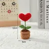 Decoratieve bloemen kunstmatige haakplant planten pot tulpen bloem afgewerkt hand geweven breien potted planten auto decoratie ornament