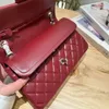 El çantası tasarımcısı kadın çantası küçük kokulu stil ve modaya uygun kare çanta Yeni Lingge işlemeli iplik tek omuz crossbody zinciri kadın çantası