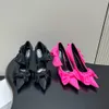 Scarpe in abbigliamento da stiletto di seta in seta rosa pompe per decorazioni per cuoio a piolo con scarpe da sera con punta da sera con tacchi alti di lusso da donna 34-42 con scatola