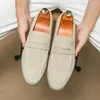 Chaussures habillées hauteur des hommes augmentant les affaires de semelle intérieure usure formelle en cuir authentique en cuir luxe