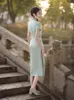 Abbigliamento etnico Summer's Summer Slim Cheongsam Verde chiaro Jacquard Abito tradizionale cinese Elegante Qi-Pao